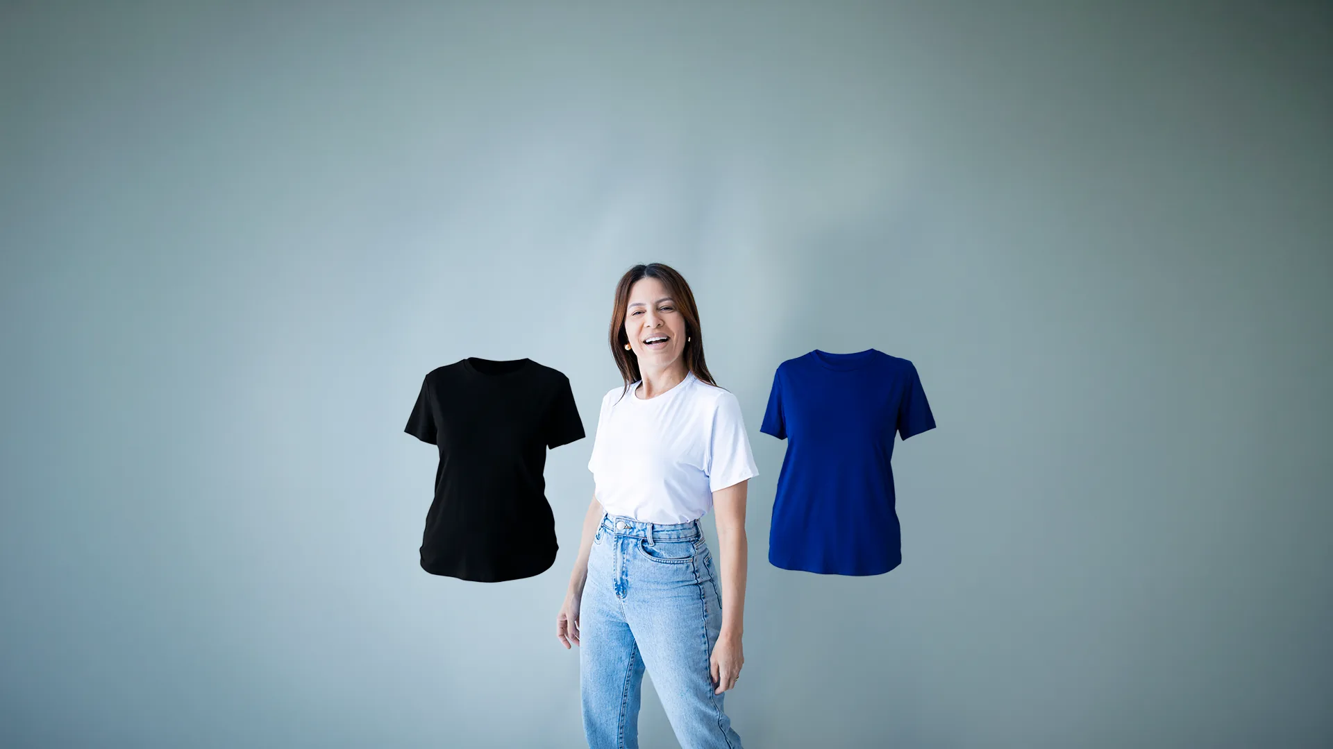 Modelo vestindo blusa gola careca Jack Store